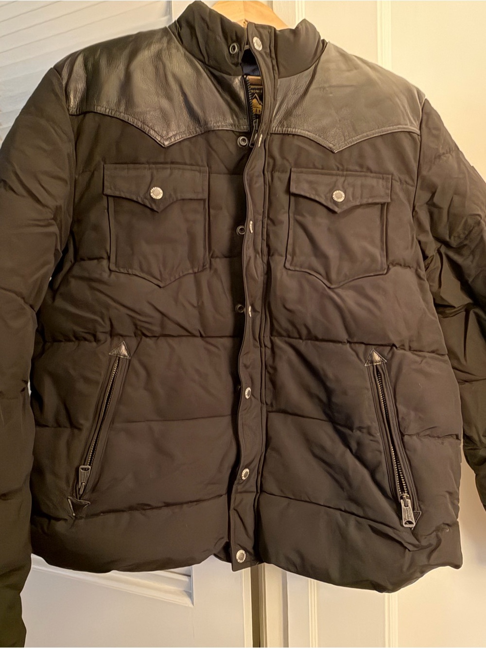 Penfield Mens  Black Quilted Puffer Jacket with Leather details Size Large